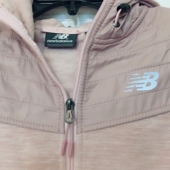 New balance women’s guava spacedy active jacket. - Picture 3 of 4